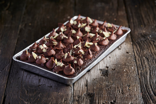 Dark Chocolate Traycake with White & Dark Chocolate Shards